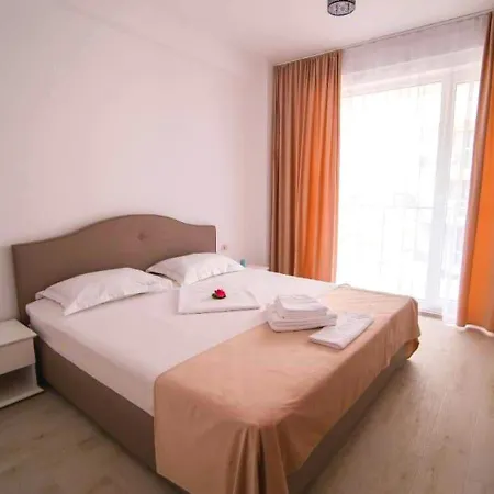 50m To The Sea Mamaia Daire